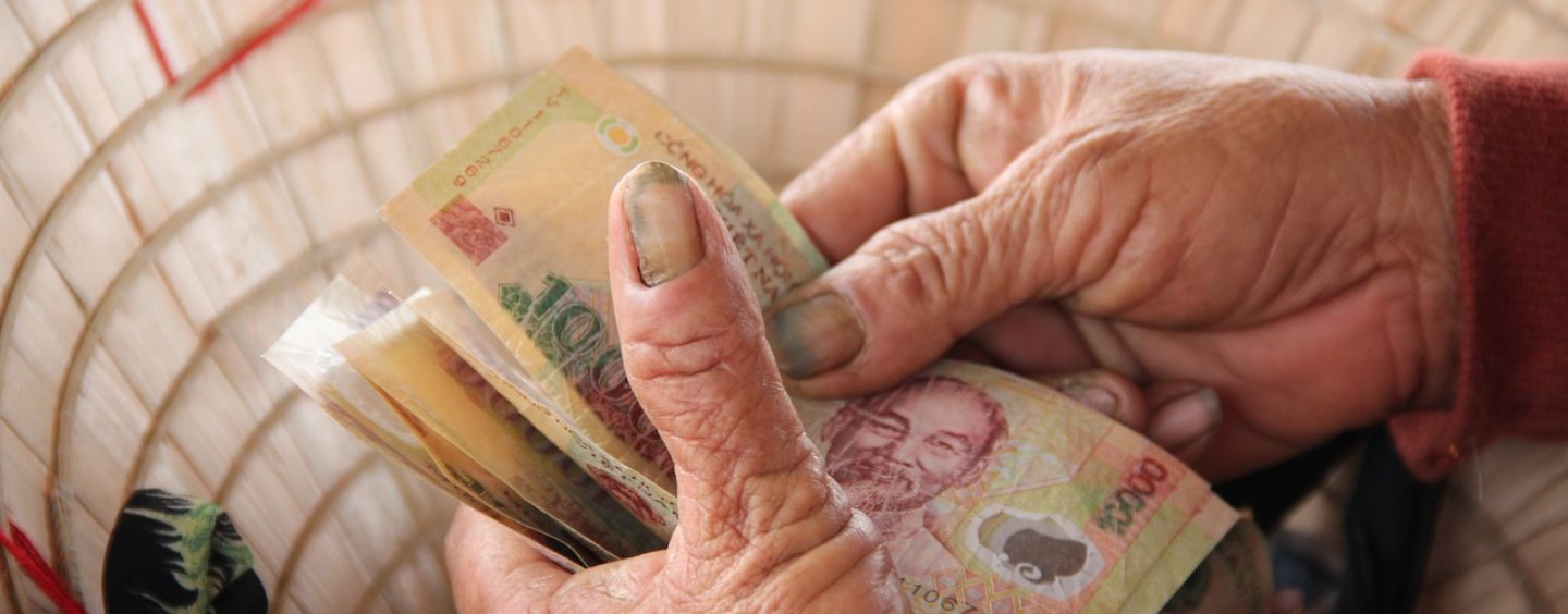 Vietnam Announces Major Initiative to Become Cashless by 2020